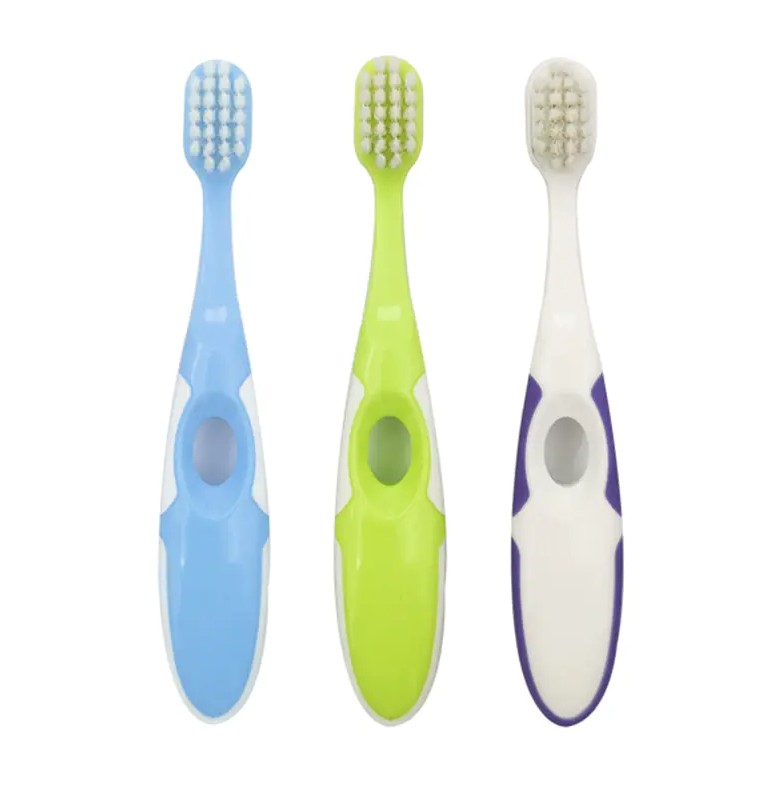 Brush Baby Toothbrush: Pagpili ng Ligtas na Bristles, Laki ng Ulo, at Handle para sa mga Sanggol